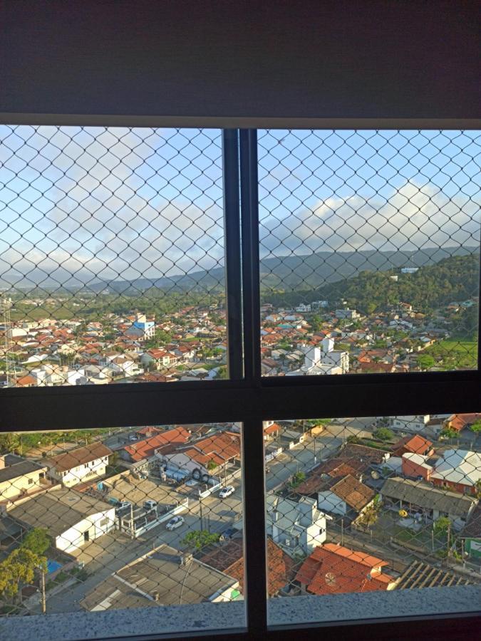 Lindo Apto Em Home Club Na Praia Alegre 佩尼亚 外观 照片